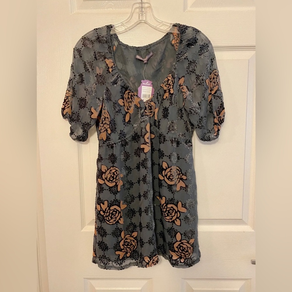 Hale Bob Gold & Craft Women’s Printed Blouse Top Shirt NWT S SMALL